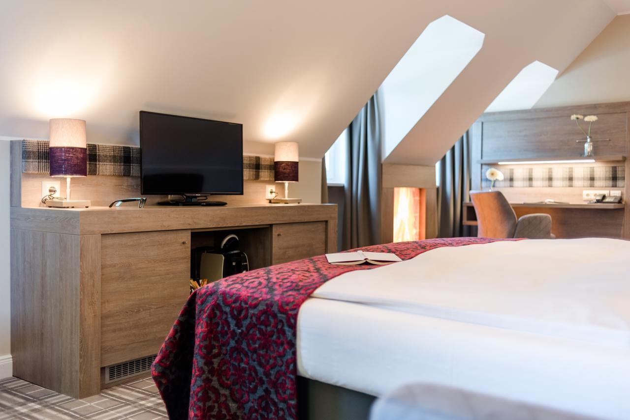 Lohmann'S Romantik Hotel Gravenberg Лангенфельд Экстерьер фото
