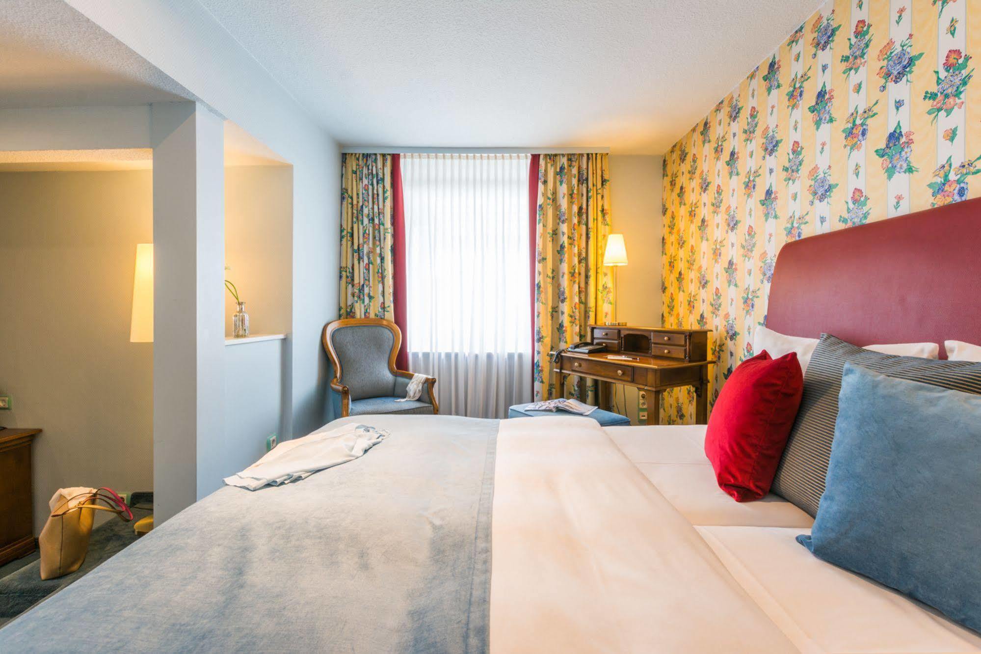 Lohmann'S Romantik Hotel Gravenberg Лангенфельд Экстерьер фото