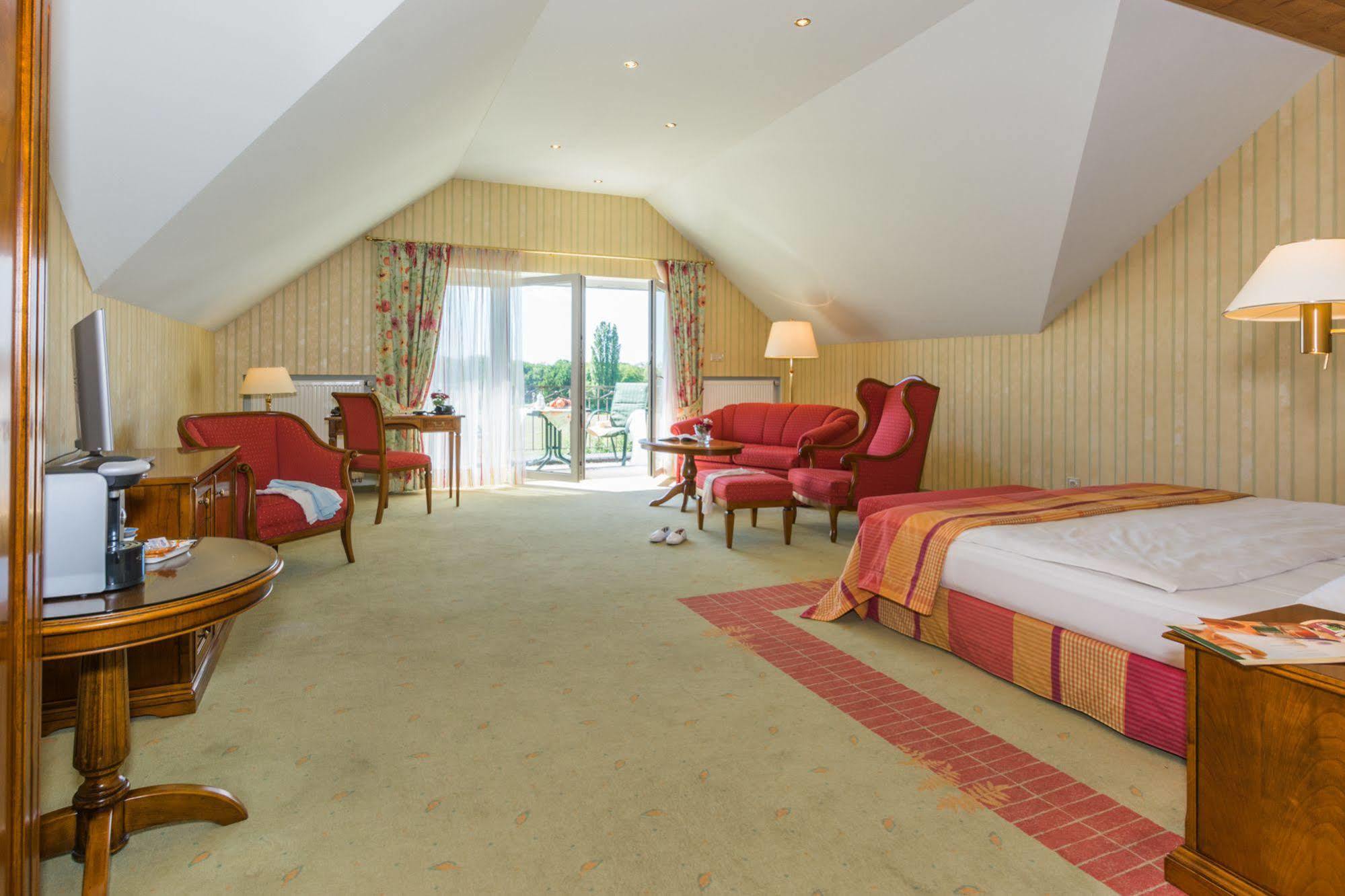 Lohmann'S Romantik Hotel Gravenberg Лангенфельд Экстерьер фото